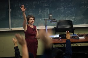 Catherine Uvarov, a chemistry instructor  at the University of California, Davis, has adopted an experimental approach to teaching an introductory course. Photo credit Max Whittaker for The New York Times